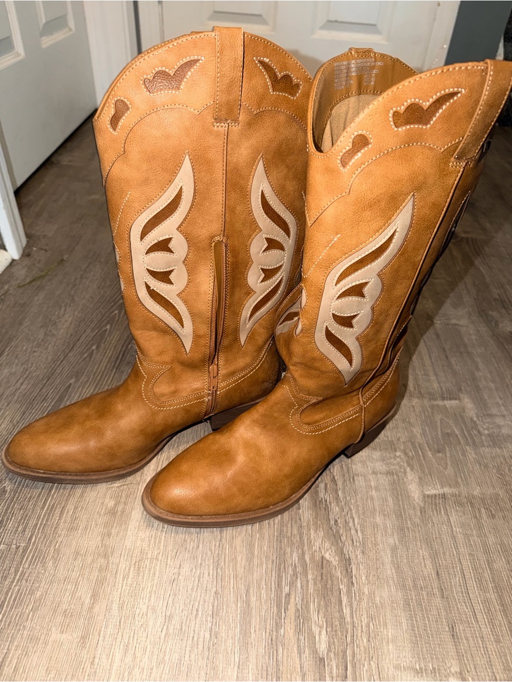 Tan Western Cowboy Boots with Embroidered Cutouts